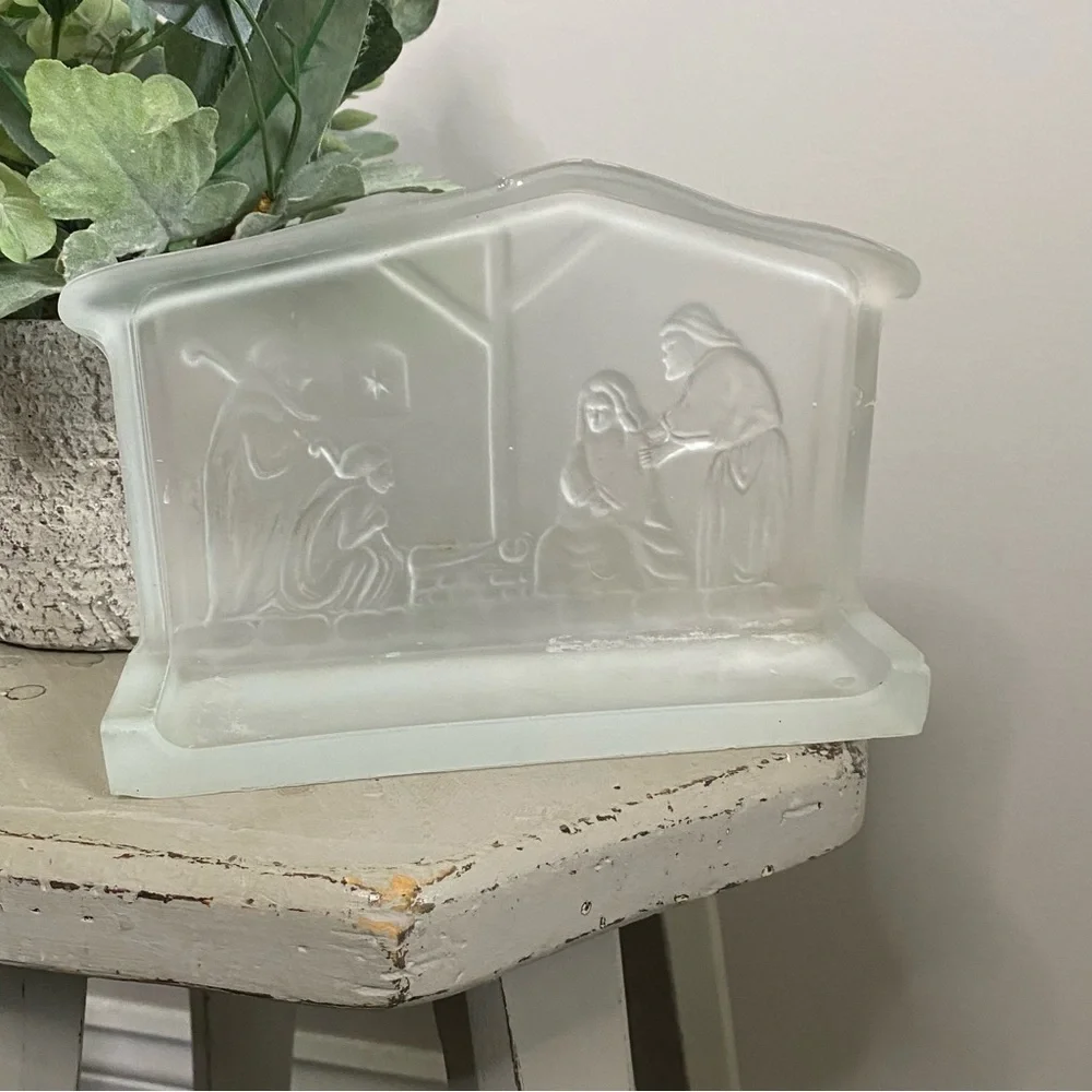 Vintage Frosted Glass Nativity Scene Holiday Deco Figurine